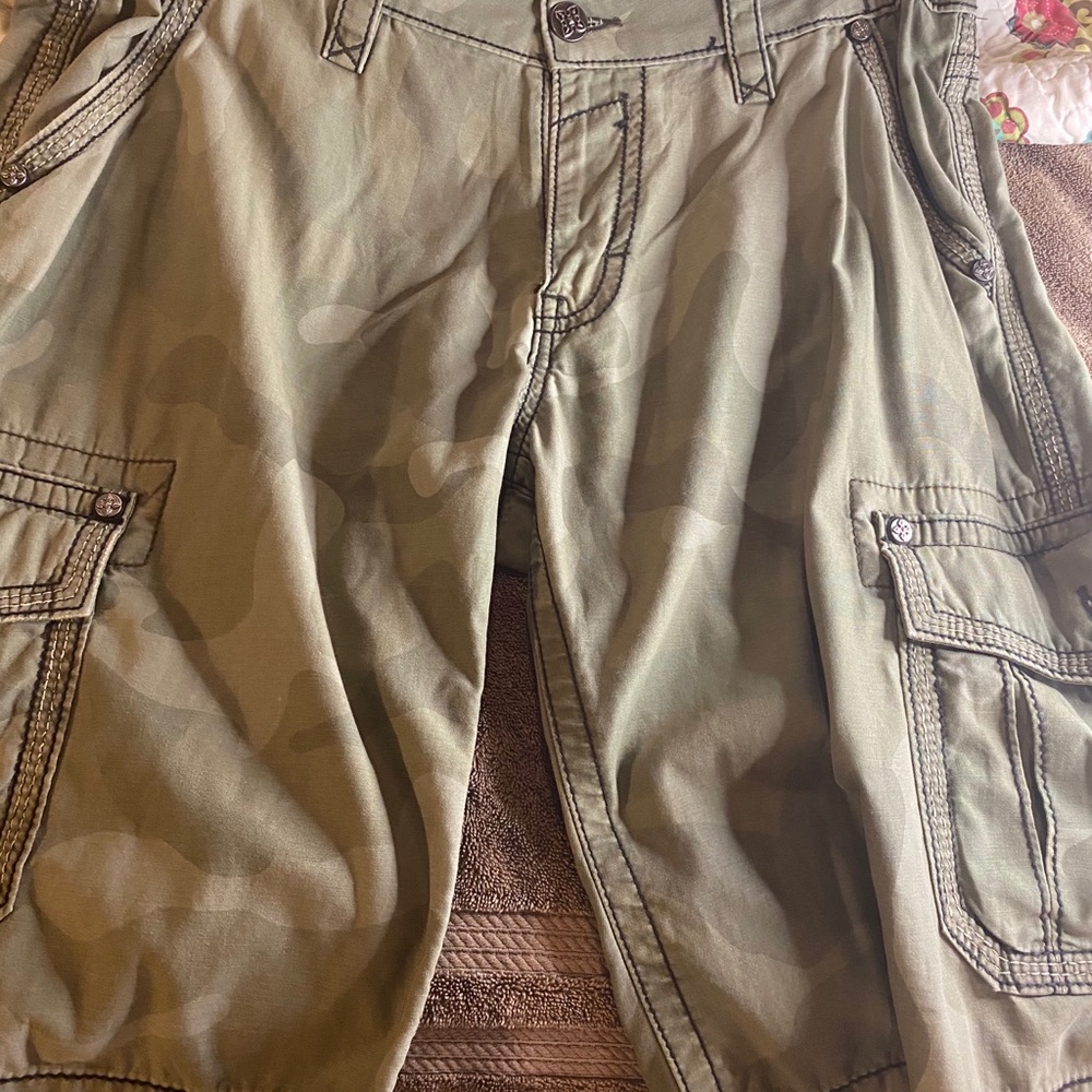 Men Rock Rival Cargo Shorts - Picture 9 of 16